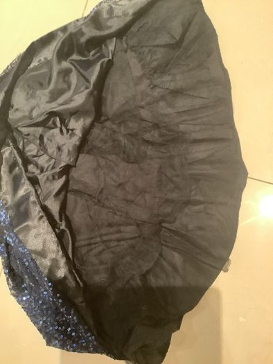 Girls sequinned skirt age 9/10