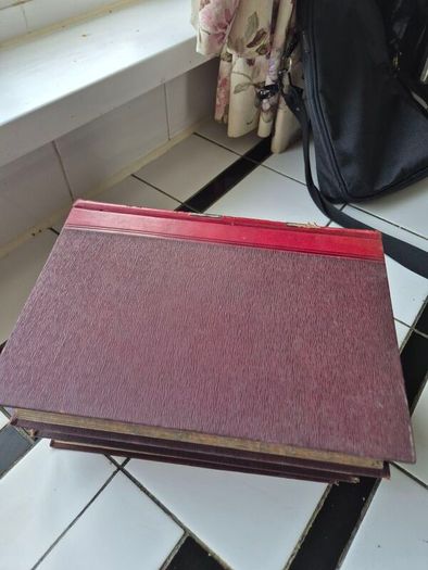 Antique 10 inch 3 volumes encyclopedia books