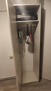 Single wardrobe