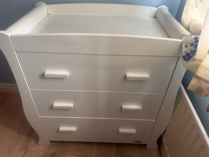 Baby changing unit