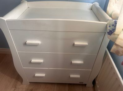Baby changing unit