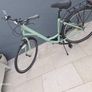 Women's bike with cushioned seat Image 5