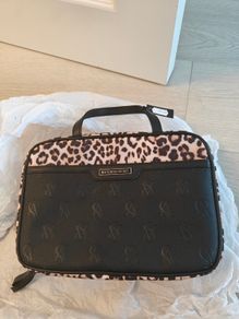 Victoria's secret hanging cosmetic case