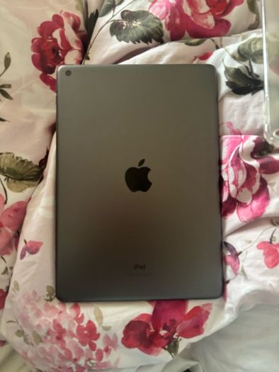 Ipad 9th Gen 64GB Space + Apple Pencil + Case