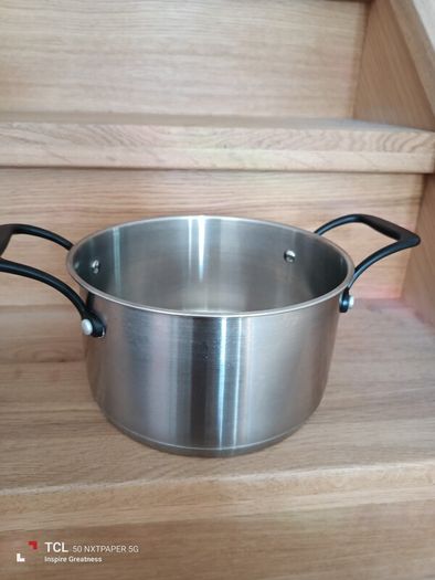 cooking pot. 3L. Height 12cm