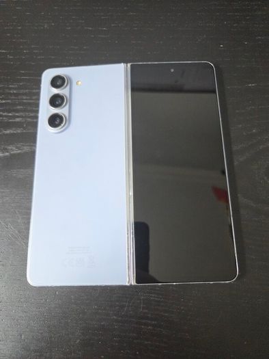 Samsung Galaxy Z Fold 5
