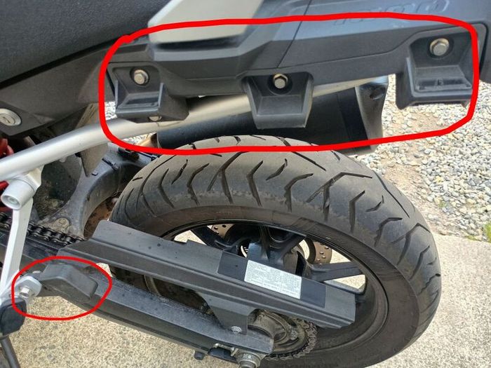 Suzuki V Strom OEM panniers