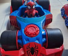 Spiderman action figures and vehicles