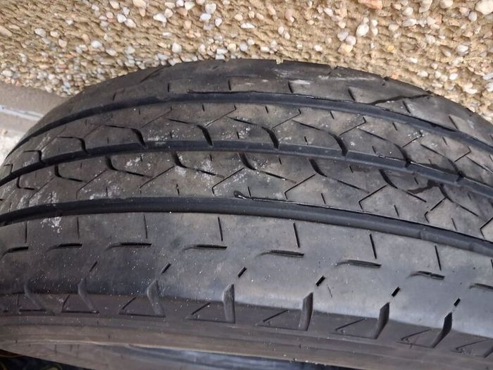 225/65/16c tyre