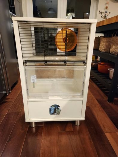 Gerbil home with cage and bedding area;  carrying cage also included