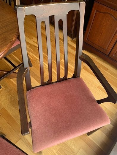 Dining table & chairs