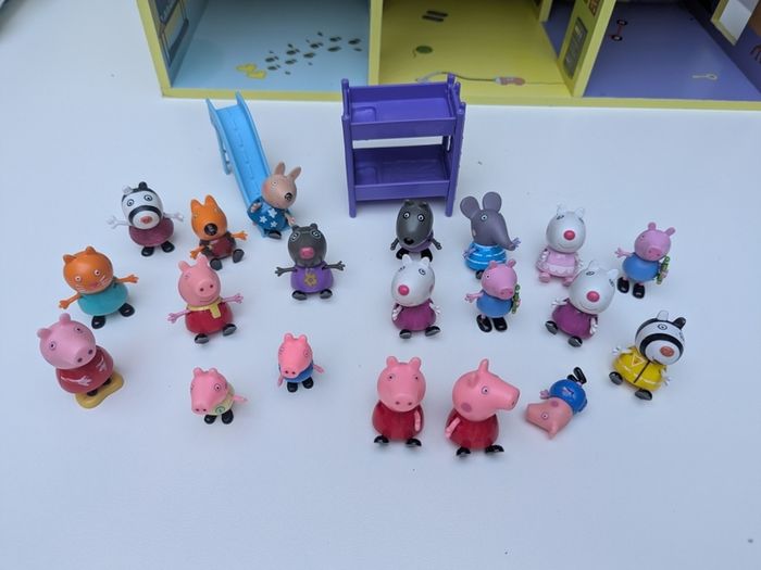 Official Peppa Pig figures and accessories bundle