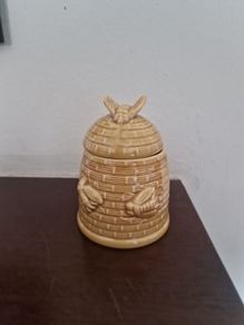 Devon honey pot
