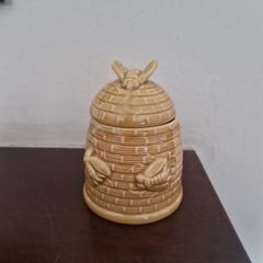 Devon honey pot