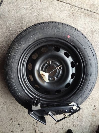 Ford Escort Mk6 steel rim and tyre, and original Jack.