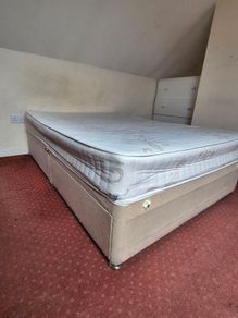Double bed base and mattress