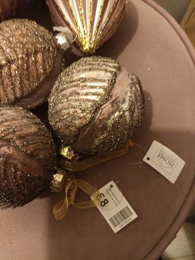 10 luxury christmas baubles