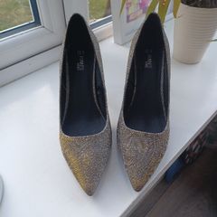 New Womens Metallic Heels Size 6