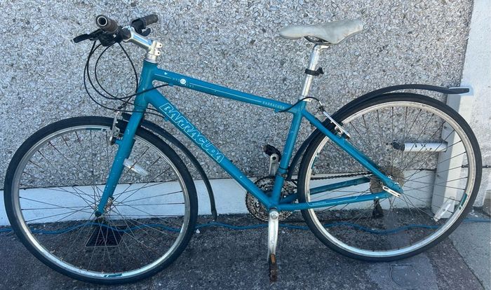 bicycles x3