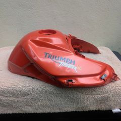 Triumph Tiger 800xc Tank (red / orange)
