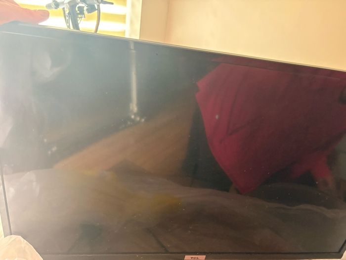 tcl smart tv, brand new, 32inch