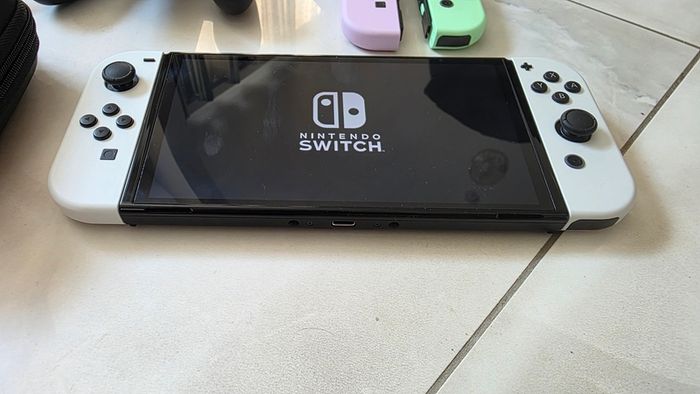 Nintendo Switch Oled + extras