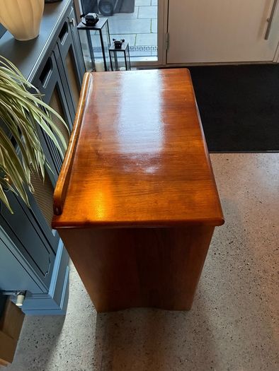 1930's Art Deco Walnut Chest of Drawers