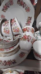 20piece  Colclhough  Tea Set