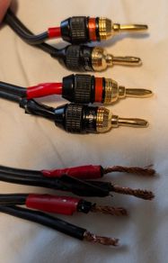QED Speaker Cables 2 x 2.3m with Sewell Banana Plugs one side