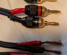 QED Speaker Cables 2 x 2.3m with Sewell Banana Plugs one side