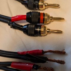 QED Speaker Cables 2 x 2.3m with Sewell Banana Plugs one side