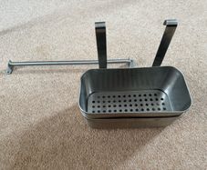 Kitchen hanging organiser