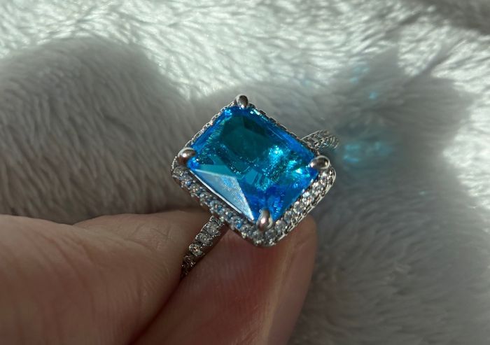 Size 10 blue ring