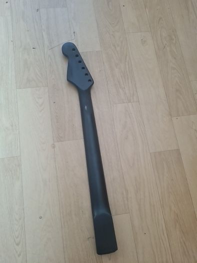 Strat neck