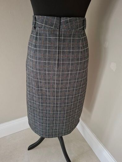 Peppercorn skirt