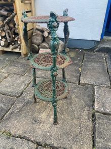 Pan stand