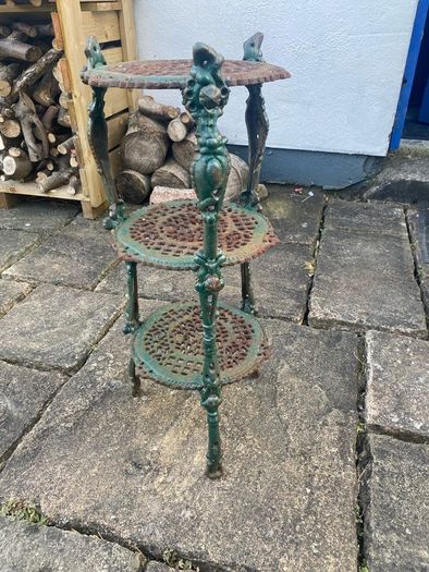 Pan stand
