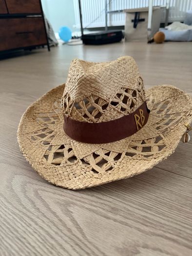 hat