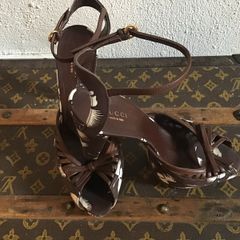 Gucci shoes