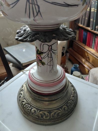 Antique table lamp habd painted ceramic body with ornate brass base works