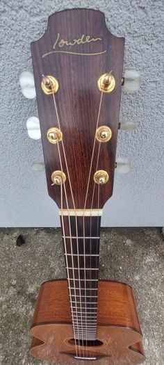 Lowden S10P (O22) JUMBO Made In Ireland in 1986. Very Rare Guitar from Lowdens Golden Era. Comes With A Calton Case worth 1500 on its own!