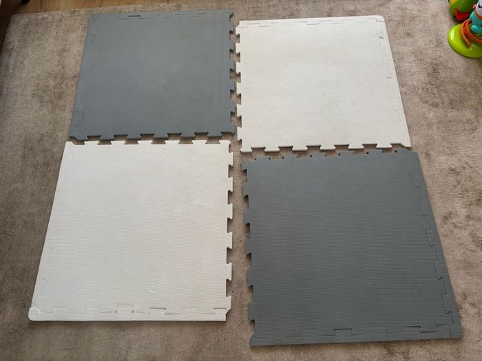 Grey & White Foam Floor Playmat