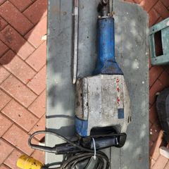 110 v Bosh Demolition Breaker