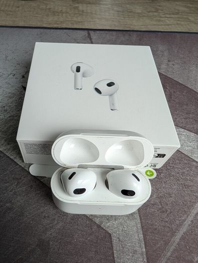 Apple AirPods Wireless