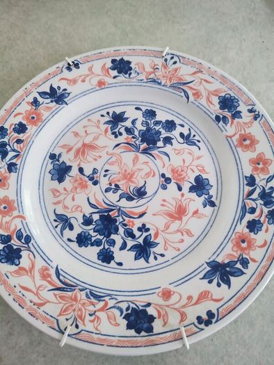 Vintage Churchill Imari dinner Hanging plate, 9 1/2 " Made in England
