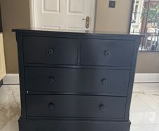 Solid wood chest of drawers