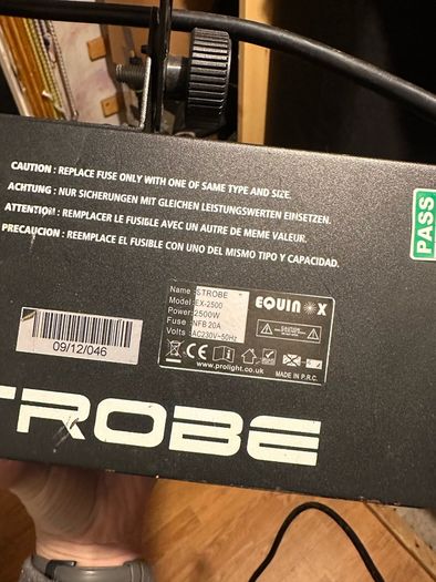 strobe 2500w with foot pedal