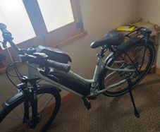 Riverside 100 E Electric Bike + Accessories  750