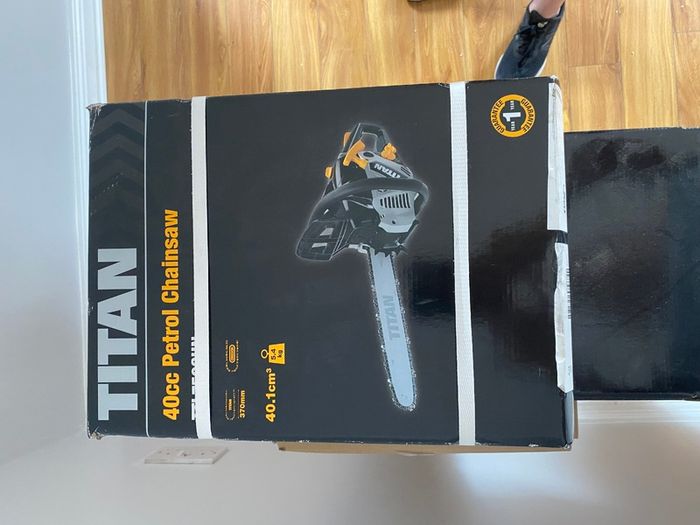 Petrol chain saw