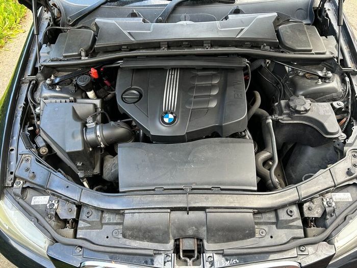 BMW 3-Series 2010
